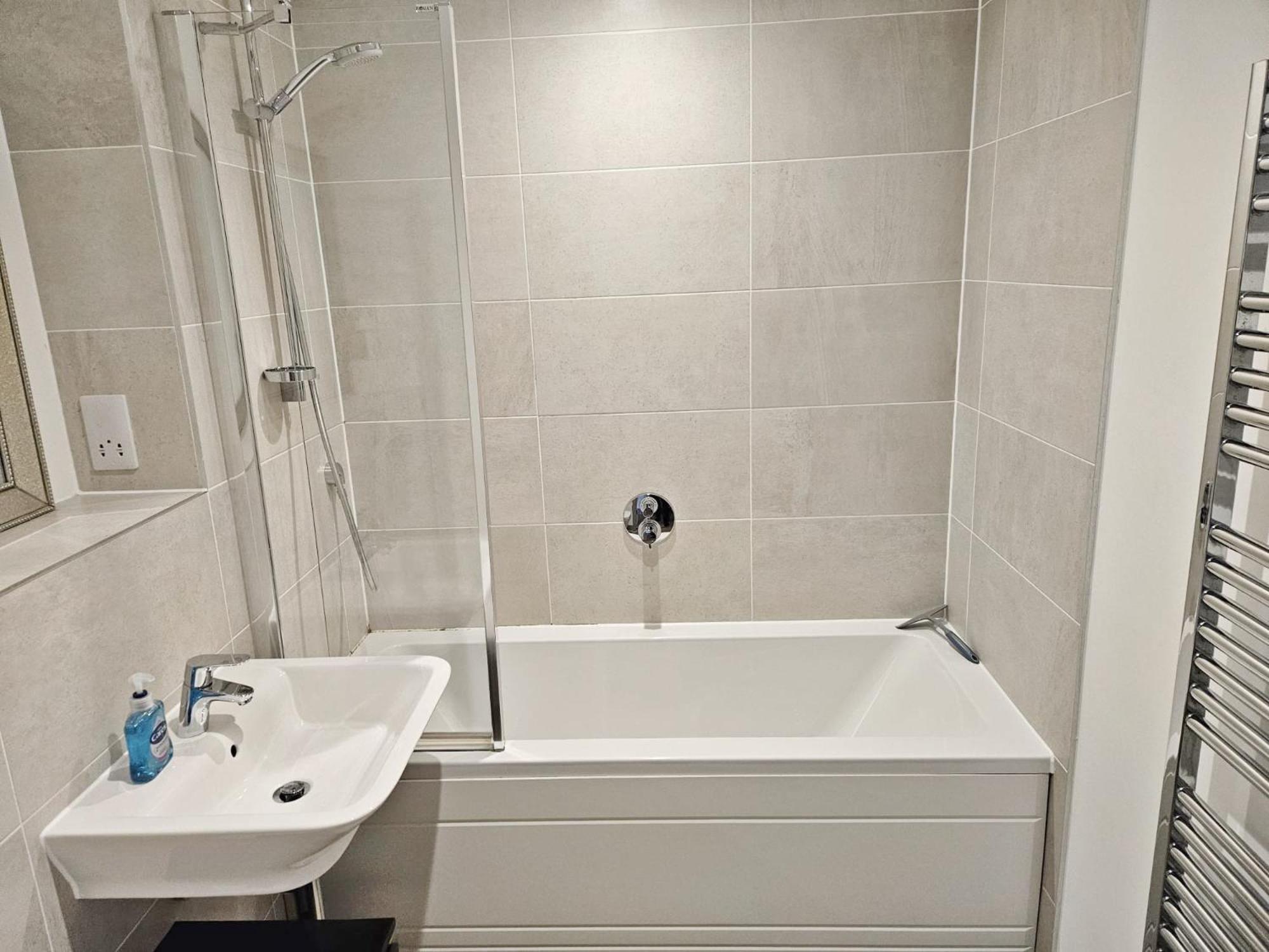 Apartamento Creative Quarter Living 1br Flat At Paintworks *
